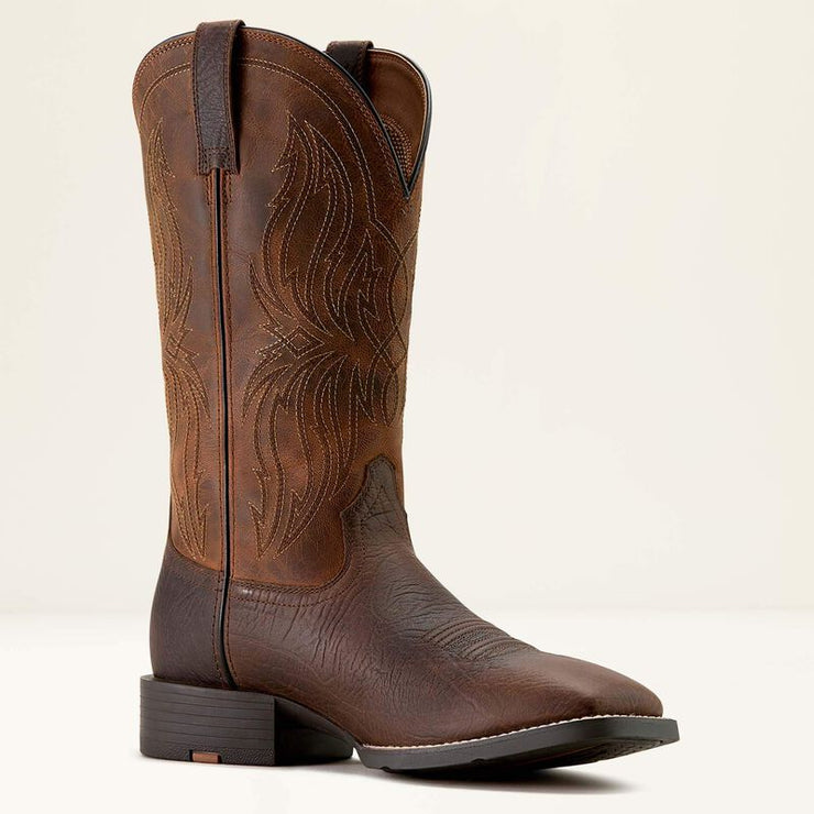 Detail shot of four-row stitch pattern with center decorative stitching on men’s Western boots