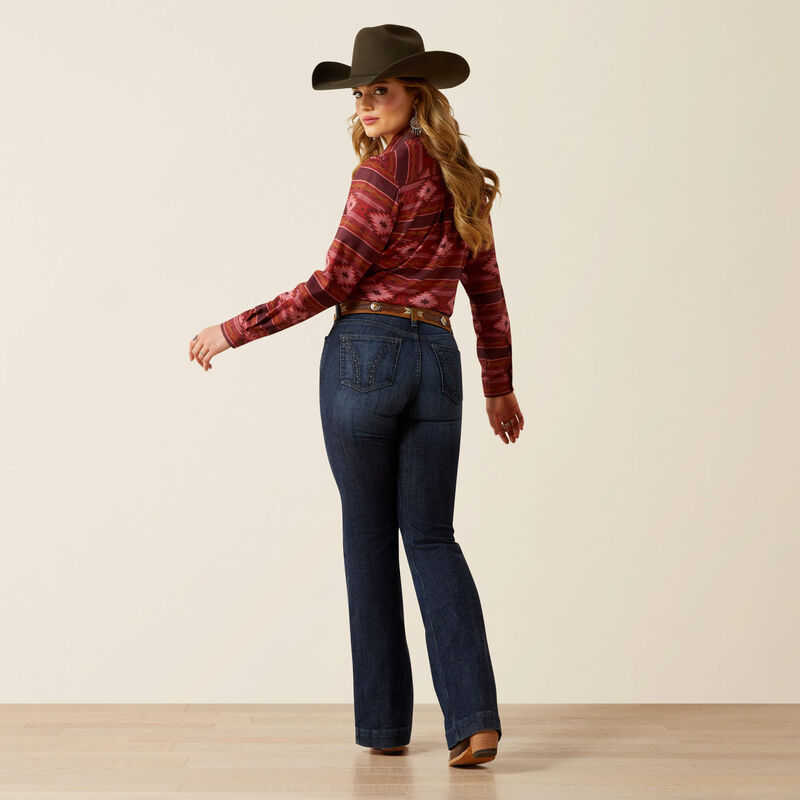 Back design on women’s Frazey high rise slim trouser jeans