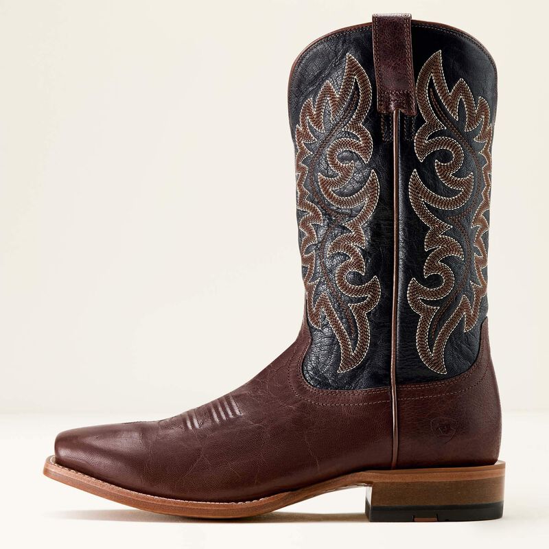 Side profile of Ariat Highbluff Cowboy Boot highlighting premium leather.