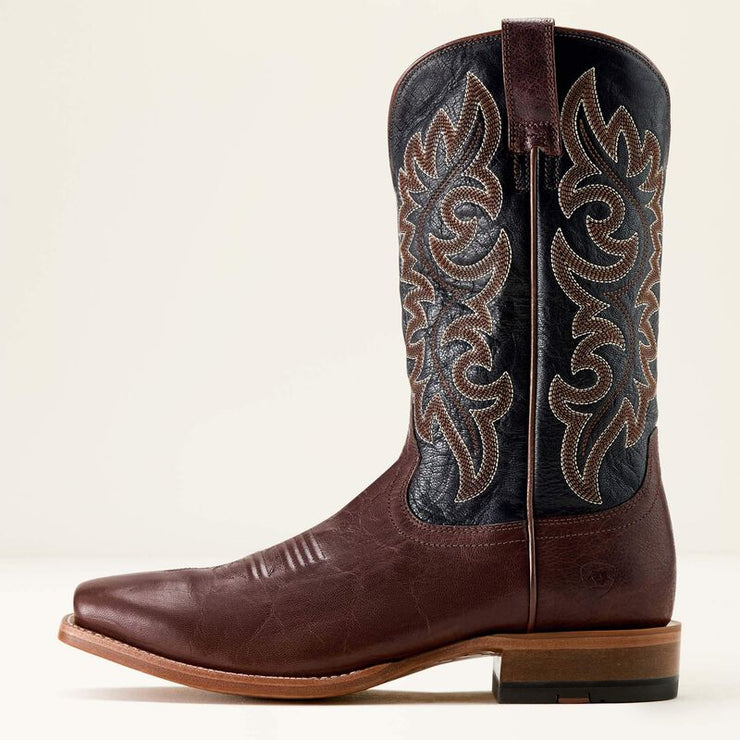 Side profile of Ariat Highbluff Cowboy Boot highlighting premium leather.