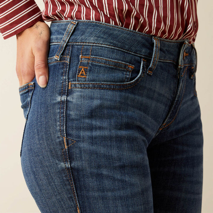 Side profile of slim trouser Bessie jeans for women