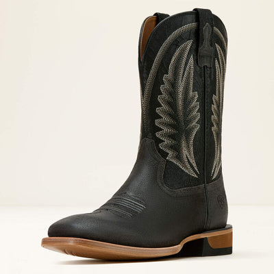 Front view of ARIAT Sidewinder men’s performance work boots in premium leathe
