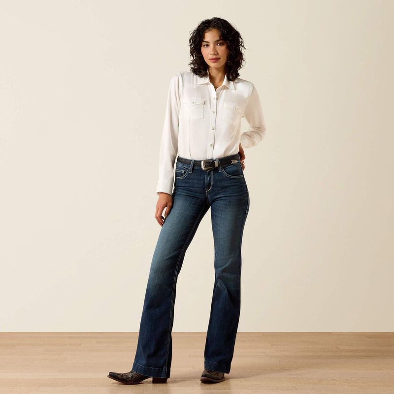 Model wearing Ariat Aisha Perfect Rise Wide Leg Women’s Jeans