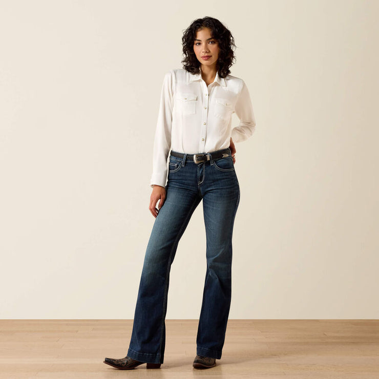 Model wearing Ariat Aisha Perfect Rise Wide Leg Women’s Jeans