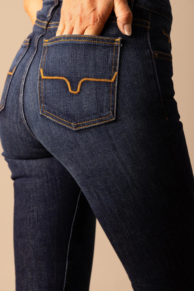 Waistband detail of Jennifer Ultra High Rise Women’s Jeans