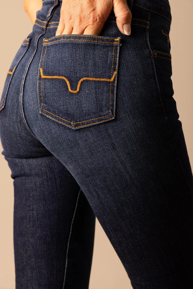 Waistband detail of Jennifer Ultra High Rise Women’s Jeans